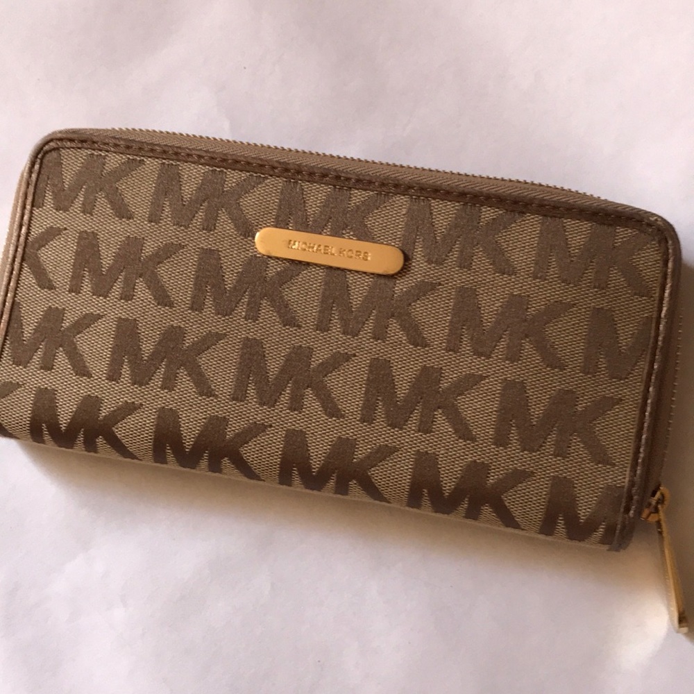 Michael Kors brown logo wallet zip around